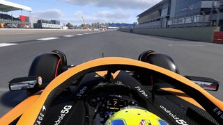 Демонстрация знаменитой трассы «Сильверстоун» в гоночном симуляторе F1 22