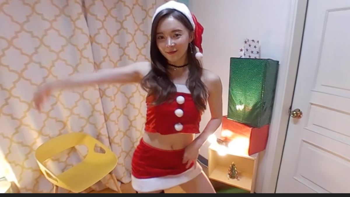 Скриншот 7 к игре Puzzle of Santa Girl VR