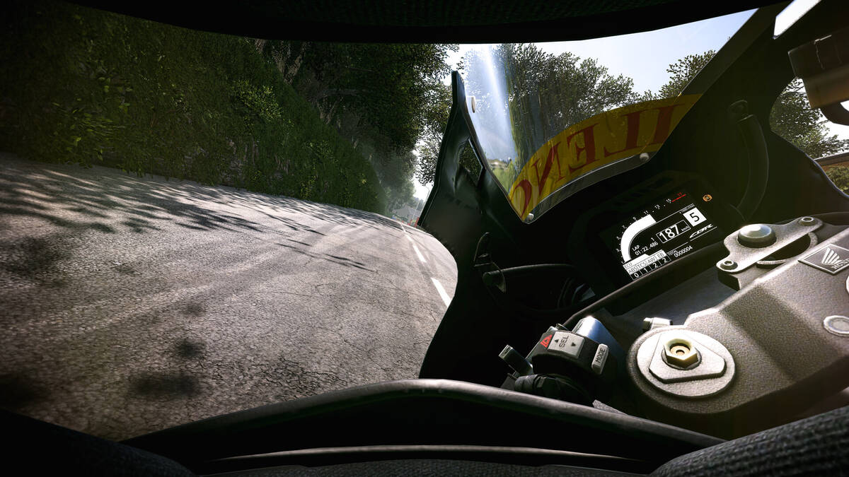 Скриншот 8 к игре TT Isle of Man: Ride on the Edge 3