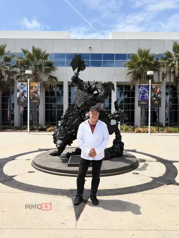 Фанат World of Warcraft попросил Blizzard о фотографии и неожиданно получил экскурсию по офису