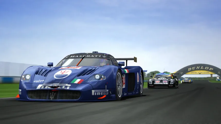 Скриншот 1 к игре GTR 2 FIA GT Racing Game
