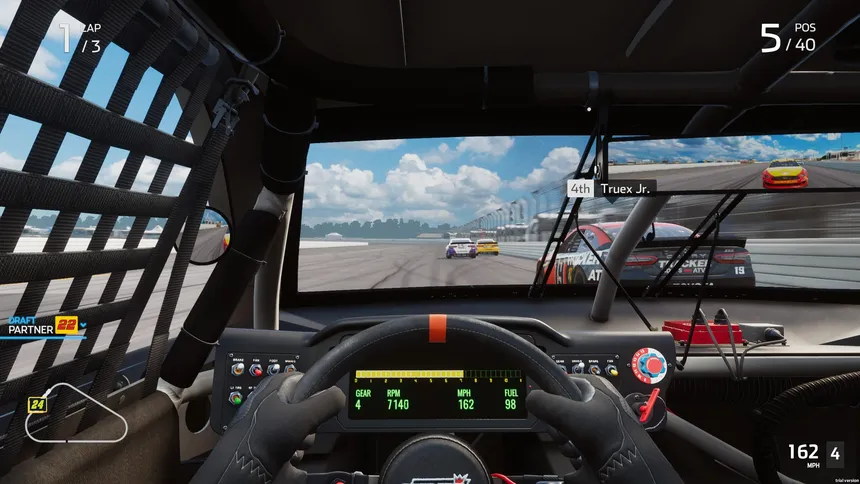 Скриншот 1 к игре NASCAR Heat 5