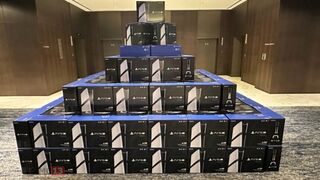 Сотрудников Shift Up наградили консолями PS5 Pro и премиями за успех Stellar Blade
