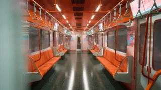 親切()な駅