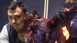 Профессиональный тренер League of Legends находится в розыске и продолжает обучать команды