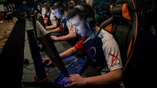 Complexity Gaming — OG: прогноз на BLAST Premier: Spring 2020 Showdown